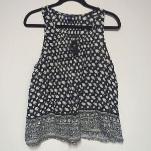 American Eagle Black and Gray Sleeveless Blouse